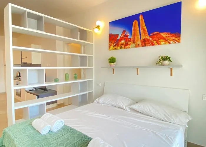 Emilia 6 Apartment Bologna